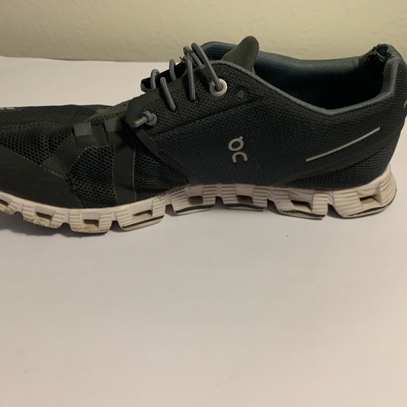 On Cloud Running Sneakers - Picture 6 of 7